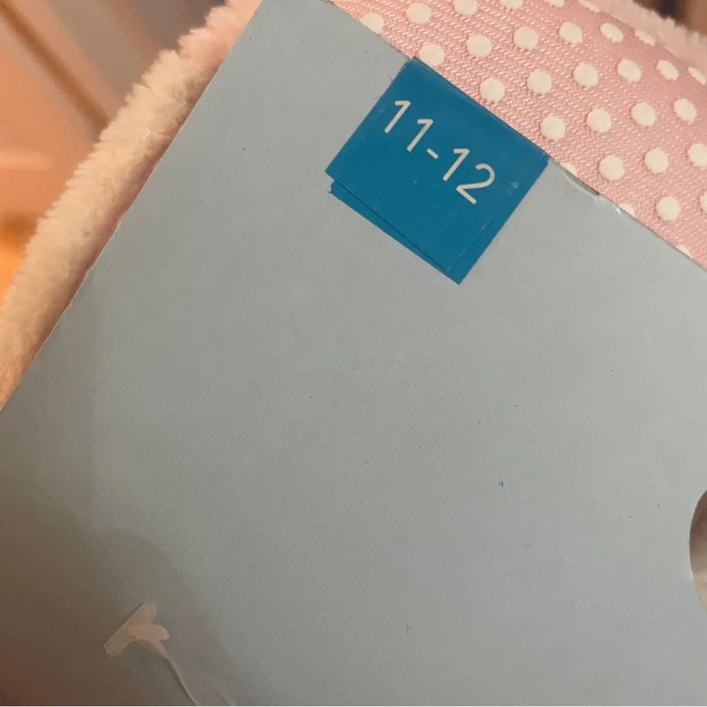 NEW Rainbow Daze Girls Colorful Unicorn Slippers Size 11 - 12